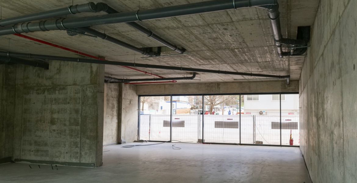 Local comercial de casi 400 metros cuadrados en venta en Lisboa